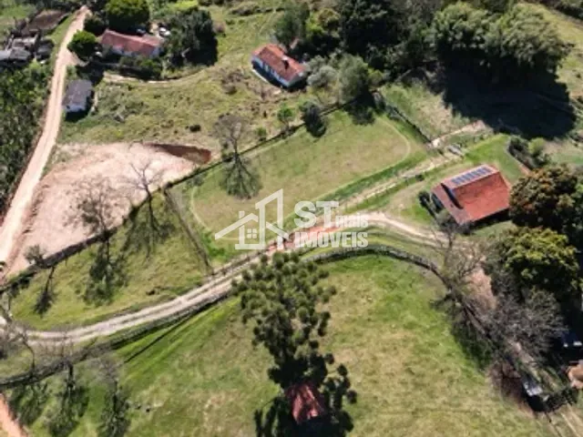 Sítio 2 quartos e 2 banheiros, à venda, no bairro Barreira em Andradas