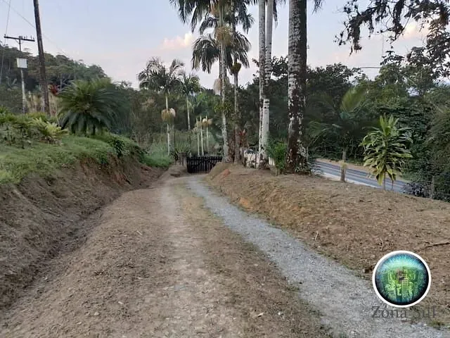 Sítio com 240000m² 5 quartos e 3 banheiros, à venda, no bairro Itimirim em Iguape