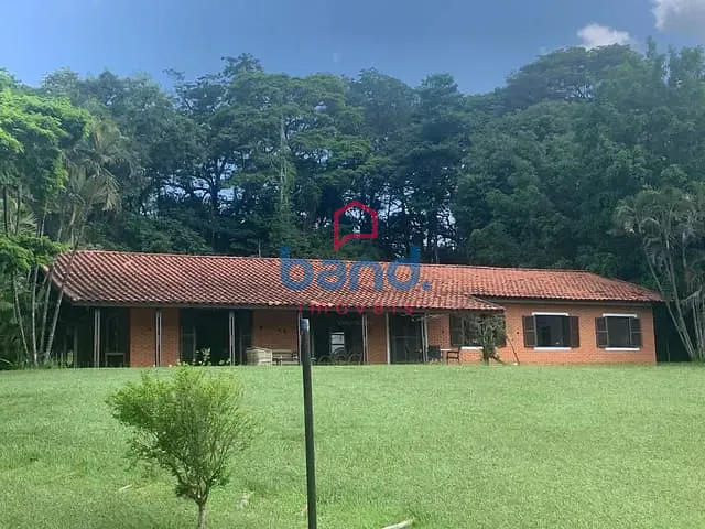 Sítio com 40160m² 4 quartos e 3 banheiros, à venda, no bairro Chácara Reunidas Chapadinhas em Porto Feliz