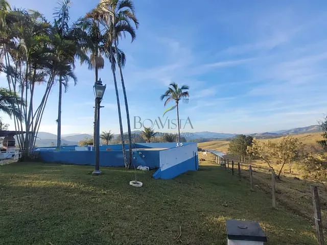 Sítio 4 quartos e 4 banheiros, à venda, no bairro Bairro Dos Minis em Piracaia