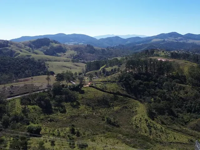 Sítio 4 quartos e 4 banheiros, à venda, no bairro Dos Mimis em Piracaia