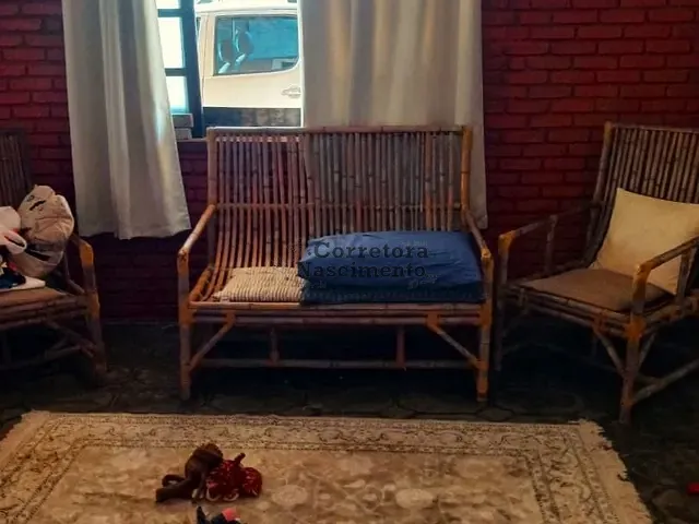 Sítio com 2400m² 3 quartos e 1 banheiro, à venda, no bairro Paratei em Guararema