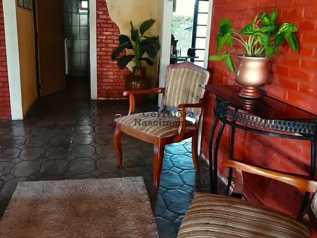 Sítio com 2400m² 3 quartos e 1 banheiro, à venda, no bairro Paratei em Guararema