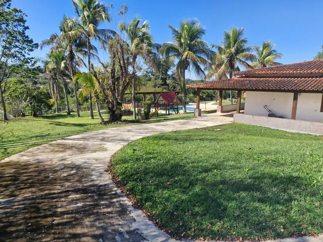 Sítio com 20000m² 4 quartos e 3 banheiros, à venda, no bairro Mirandas em Tatuí