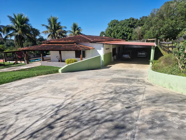 Sítio com 20000m² 4 quartos e 3 banheiros, à venda, no bairro Mirandas em Tatuí