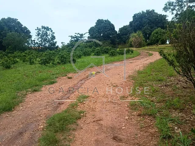 Sítio com 36300m² 3 quartos e 2 banheiros, à venda, no bairro Zona Rural em Arceburgo