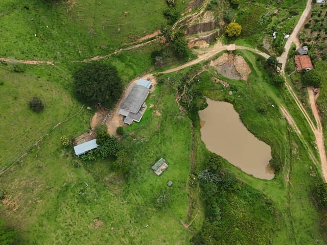 Sítio à venda, no bairro Areal em Areal