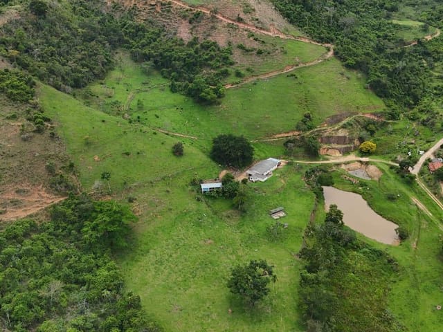 Sítio à venda, no bairro Areal em Areal