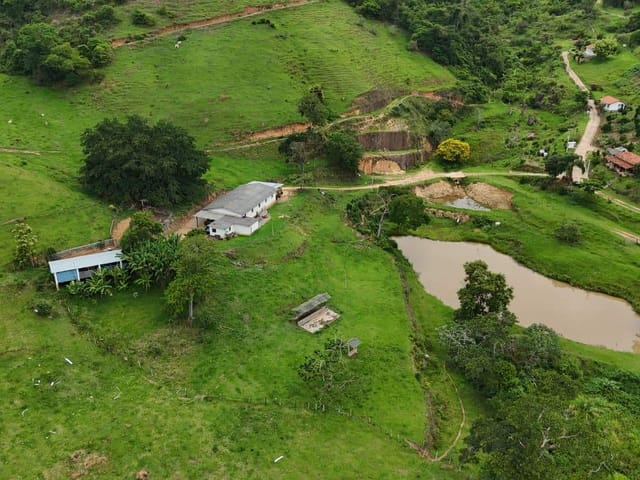 Sítio à venda, no bairro Areal em Areal