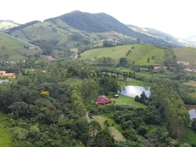 Sítio com 49018m², à venda, no bairro Zona Rural em Maria da Fé