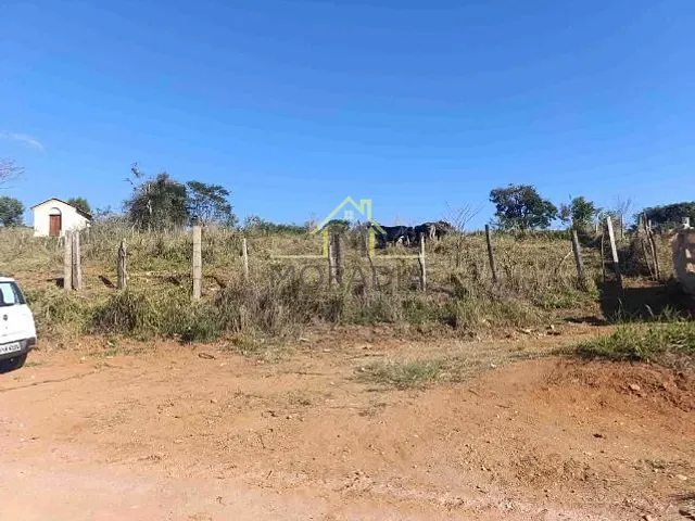 Sítio com 42000m² 3 quartos e 1 banheiro, à venda, no bairro Muzambo em Muzambinho