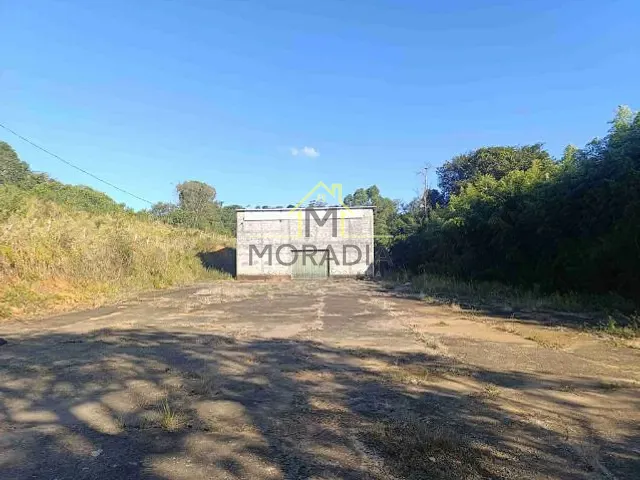 Sítio com 42000m² 3 quartos e 1 banheiro, à venda, no bairro Muzambo em Muzambinho