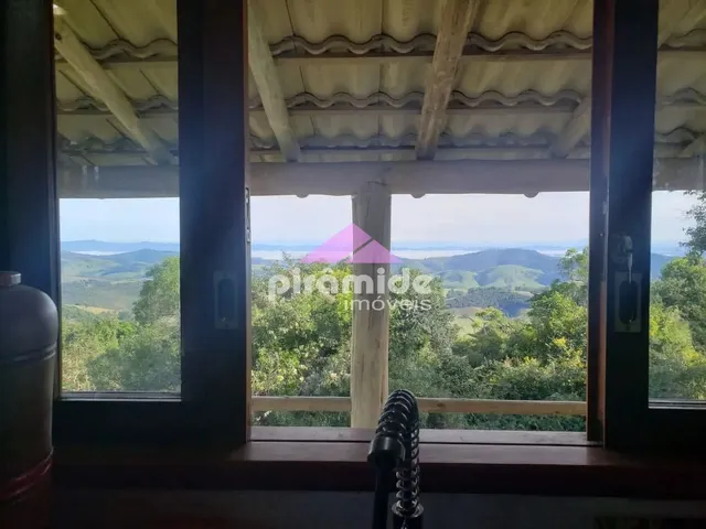 Sítio com 60500m² 3 quartos e 3 banheiros, à venda, no bairro Itacuruçá em Cunha