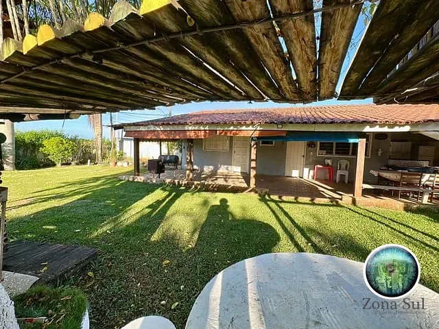Chácara com 1650m² 5 quartos e 4 banheiros, à venda, no bairro Jd. Ipê em Salto de Pirapora