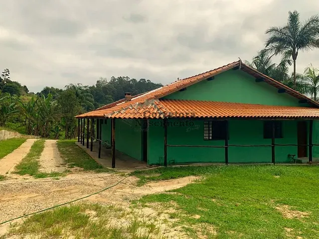 Sítio com 22000m² 3 quartos e 4 banheiros, à venda, no bairro Chácaras Condomínio Recanto Pássaros II em Jacareí