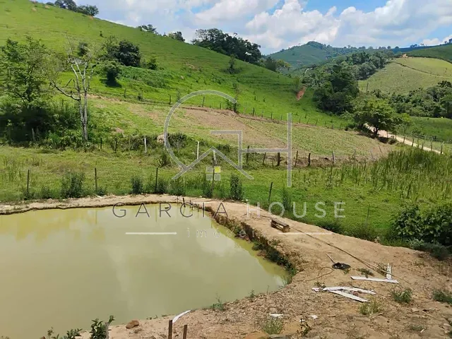 Sítio com 12100m² 2 quartos e 2 banheiros, à venda, no bairro Zona Rural em Nova Resende