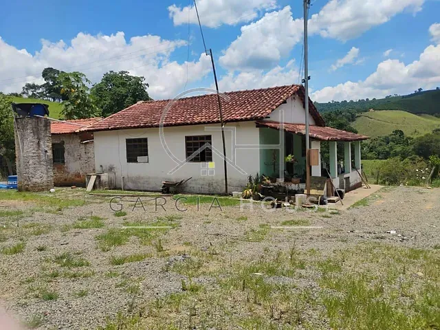 Sítio com 12100m² 2 quartos e 2 banheiros, à venda, no bairro Zona Rural em Nova Resende