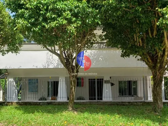 Sítio com 2700m² 3 quartos e 3 banheiros, à venda, no bairro Vale das Pedrinhas em Guapimirim