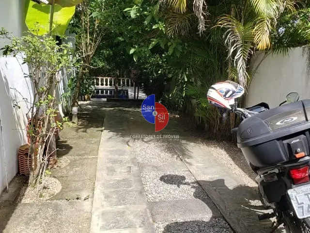 Sítio com 2700m² 3 quartos e 3 banheiros, à venda, no bairro Vale das Pedrinhas em Guapimirim