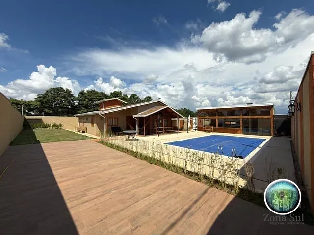 Sítio com 24000m² 2 quartos e 4 banheiros, à venda, no bairro Jardim Primavera em Salto de Pirapora