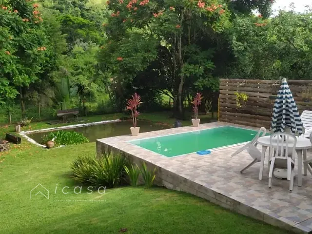 Sítio com 23000m² 3 quartos e 3 banheiros, à venda, no bairro Chácaras Cataguá em Taubaté