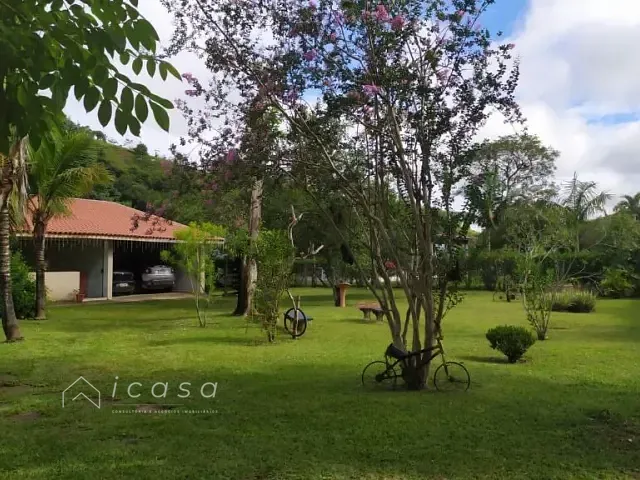 Sítio com 23000m² 3 quartos e 3 banheiros, à venda, no bairro Chácaras Cataguá em Taubaté