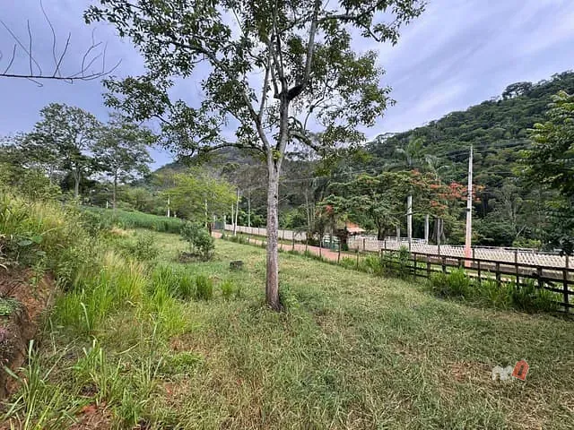 Sítio com 90000m², à venda, no bairro Areal em Petrópolis