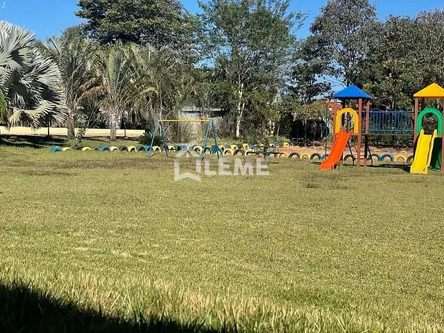 Sítio com 4500m² 2 quartos e 3 banheiros, à venda, no bairro Vila Lambari em Mococa