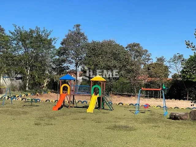 Sítio com 4500m² 2 quartos e 3 banheiros, à venda, no bairro Vila Lambari em Mococa
