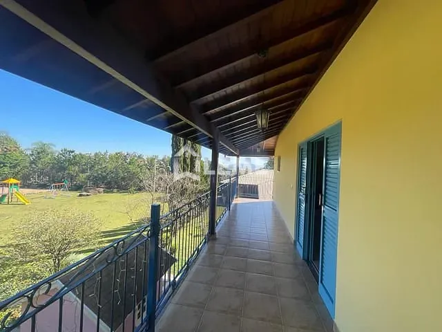 Sítio com 4500m² 2 quartos e 3 banheiros, à venda, no bairro Vila Lambari em Mococa