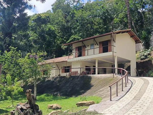 Sítio com 12362m² 5 quartos e 5 banheiros, à venda, no bairro Quebra Frascos em Teresópolis
