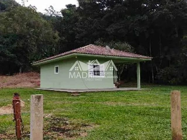 Sítio com 80000m² 2 quartos e 1 banheiro, à venda, no bairro Garcia  em Angelina