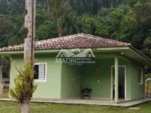 Sítio com 80000m² 2 quartos e 1 banheiro, à venda, no bairro Garcia  em Angelina