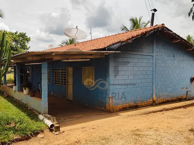 Sítio com 108900m² 3 quartos e 3 banheiros, à venda, no bairro Área Rural em Mogi Mirim