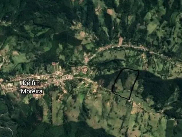 Sítio com 206000m², à venda, no bairro Zona Rural em Pouso Alegre
