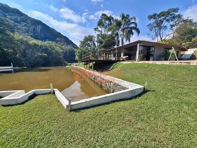 Sítio com 25400m² 6 quartos e 7 banheiros, à venda, no bairro Lagoa Nova em Guararema