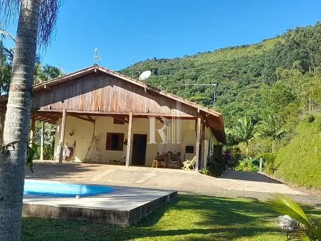 Sítio 2 quartos e 1 banheiro, à venda, no bairro Oliveira em Tijucas
