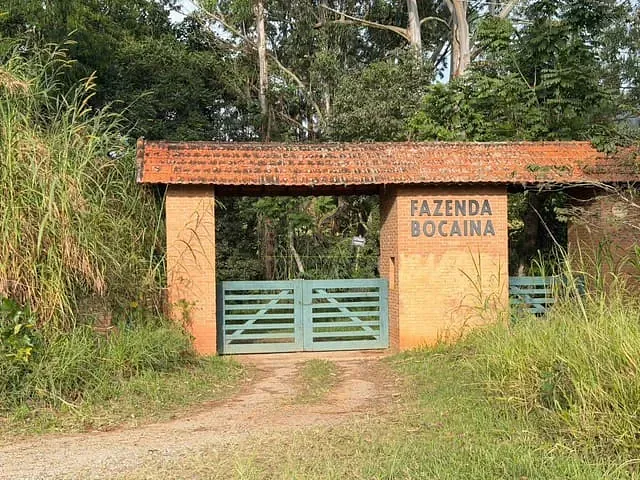 Sítio com 30000m², à venda, no bairro Barrocão em Piracaia