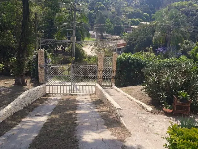 Sítio com 3300m² 3 quartos e 8 banheiros, à venda, no bairro Condomínio Lagoinha em Jacareí