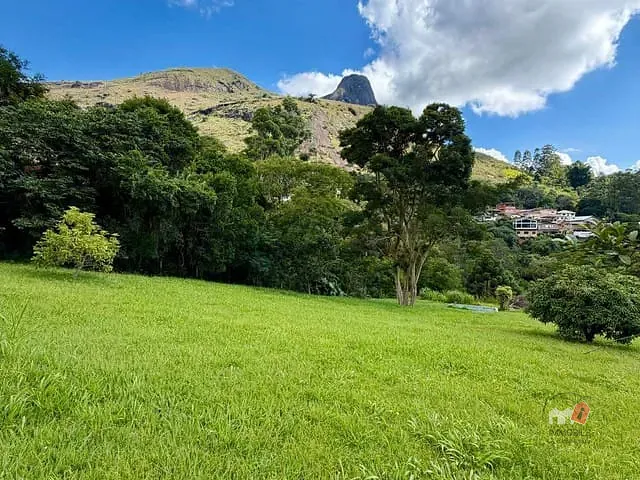 Sítio 3 quartos e 2 banheiros, à venda, no bairro Corrêas em Petrópolis
