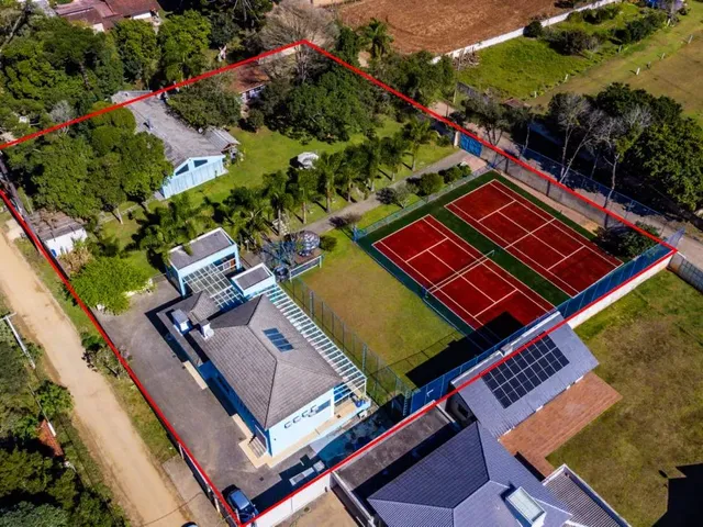 Sítio com 4847m² 4 quartos e 5 banheiros, à venda, no bairro Eucaliptos em Fazenda Rio Grande