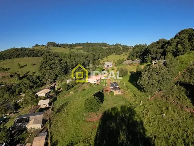 Sítio com 7000m² 3 quartos e 4 banheiros, à venda, no bairro Área Rural de Concórdia em Concórdia