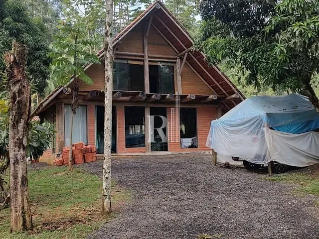 Sítio 2 quartos e 1 banheiro, à venda, no bairro Oliveira em Tijucas