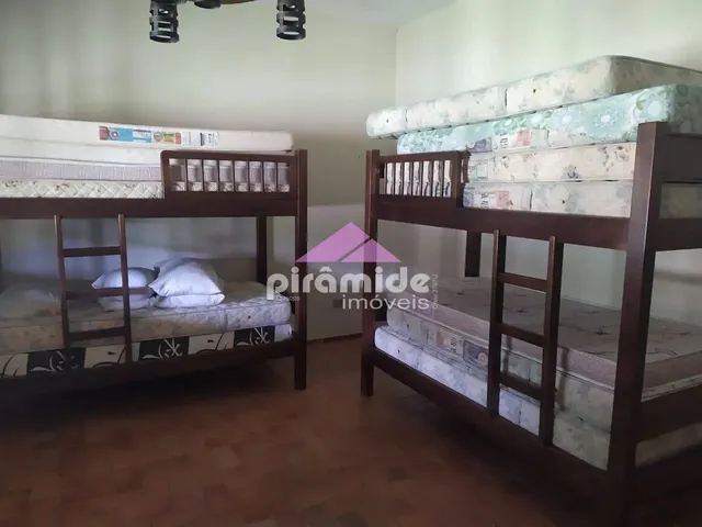 Sítio com 30000m² 3 quartos e 5 banheiros, à venda, no bairro Capim Dangola em Paraibuna