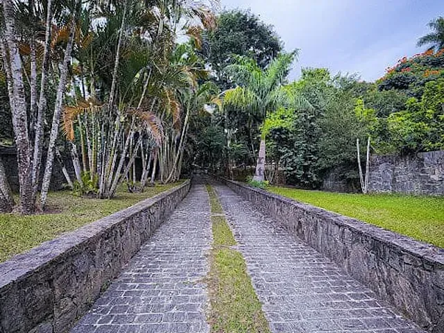 Sítio com 3345m² 3 quartos e 2 banheiros, à venda, no bairro Condomínio Lagoinha em Jacareí