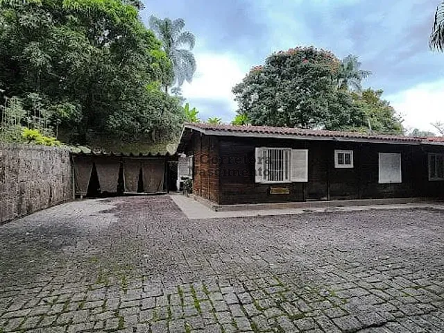 Sítio com 3345m² 3 quartos e 2 banheiros, à venda, no bairro Condomínio Lagoinha em Jacareí