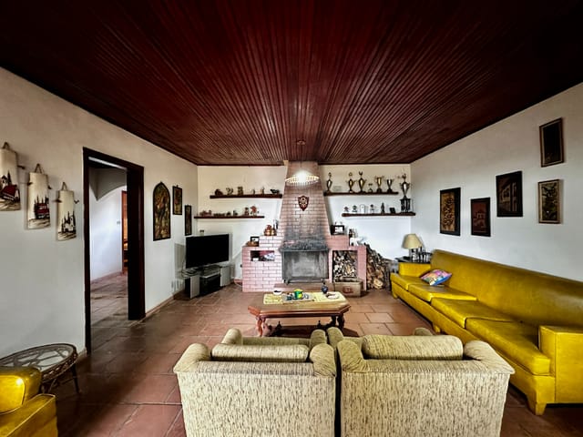 Foto do Sítio - Casa rural para venda em Chácara Tropical (Caucaia do Alto), 370m² | Lares e Andares Imóveis