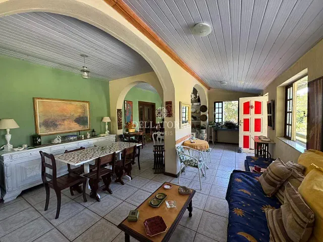 Casa com 14500m² 6 quartos e 3 banheiros, à venda, no bairro Granja Guarani em Teresópolis