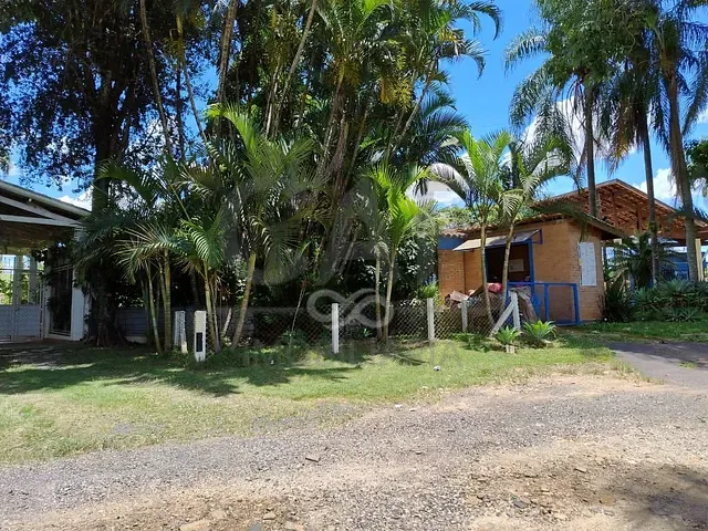 Sítio com 20000m² 3 quartos e 4 banheiros, à venda, no bairro Chácaras Long Island em Jaguariúna