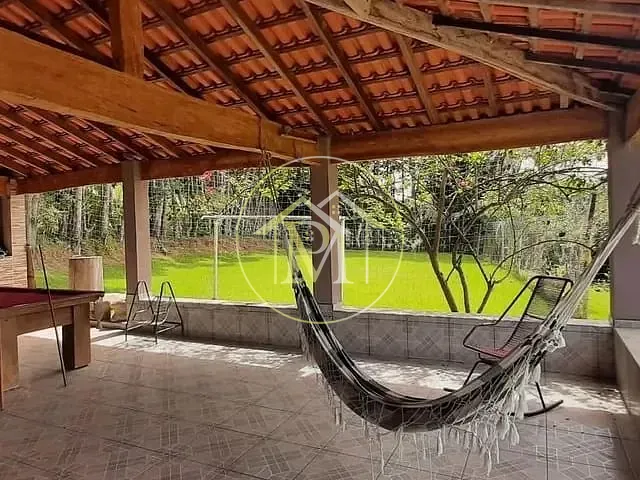 Sítio com 72600m² 5 quartos e 3 banheiros, à venda, no bairro Centro em Itapetininga